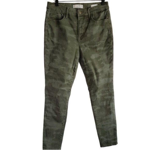 Sanctuary Denim - Sanctuary High Rise Camo Green Skinny Jeans Women Size 8/29